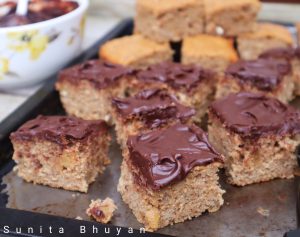 Whole wheat banana, ginger and walnut cake